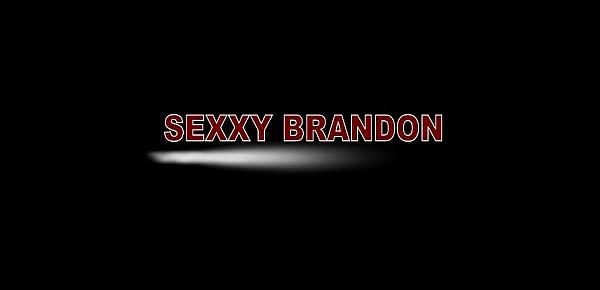  Sexxy Mirror Sex With Brunette Babe